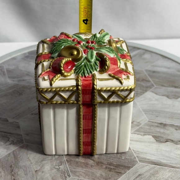 Fitz & Floyd Christmas Gift Box Candle Holder 2003 Holiday...